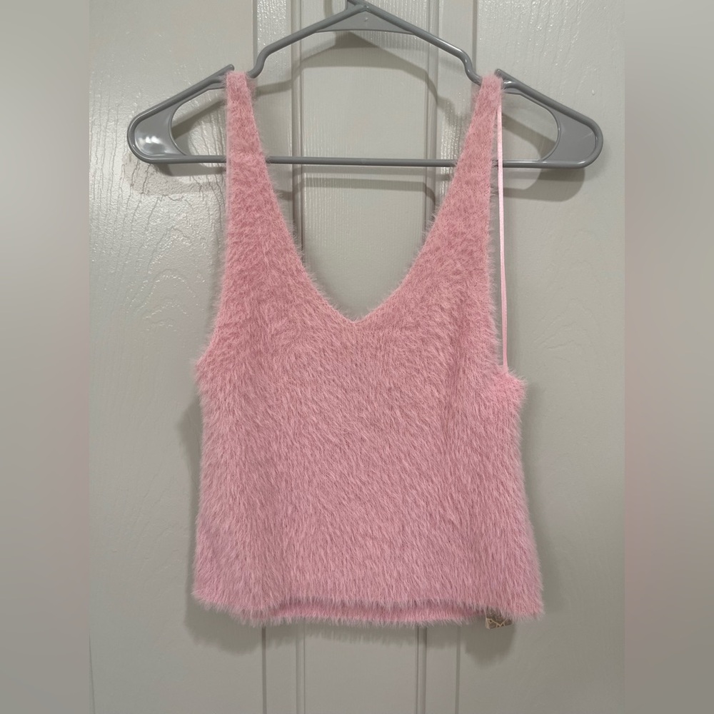 XL Iris Baby Pink Fuzzy Cropped Tank